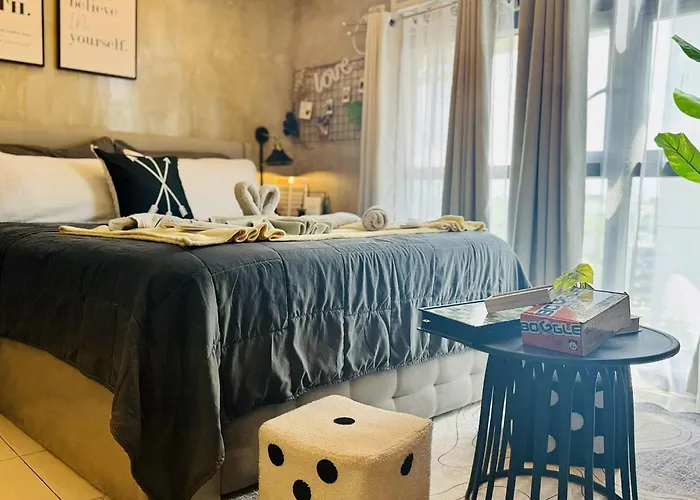 Apartment Luxurious Viceroy Walk To Venice Grand Canal Manila