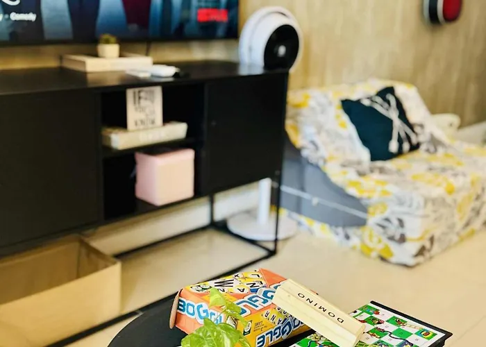 Apartment Luxurious Viceroy Walk To Venice Grand Canal Manila